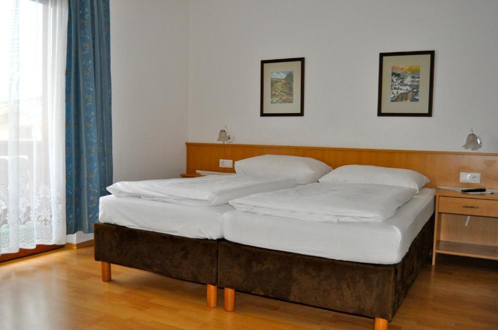 Gaestehaus Pension Edelweiss Kolsass 部屋 写真